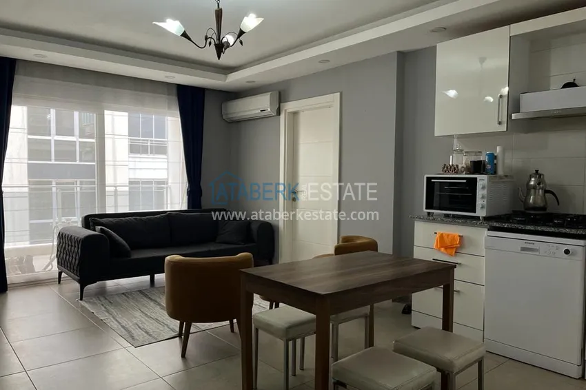 Kupuj  Umeblowany apartament z jedną sypialnią 300 metrów od morza - centrum Alanyi, plaża Kleopatra  3 