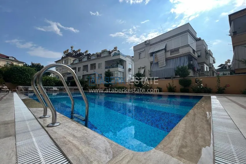 Apartament 2+1 z meblami, przeszklonym balkonem i widokiem na morze, centrum Alanya 2 