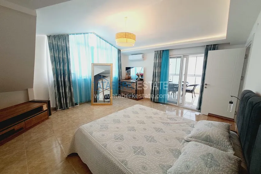 Kupuj  Umeblowane penthouse'y z przeszklonymi balkonami w centrum Alanyi - Plaża Kleopatra 10 