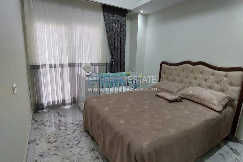 Kupuj Apartament pod klucz z 1 sypialnią i przeszklonym balkonem w Alanya w dzielnicy Avsallar. Dostępna jest rata 15