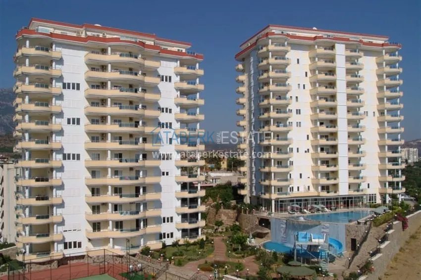 Oferta od właściciela! Trzypokojowe mieszkanie z meblami w Alanya, dzielnica Mahmutlar 1 