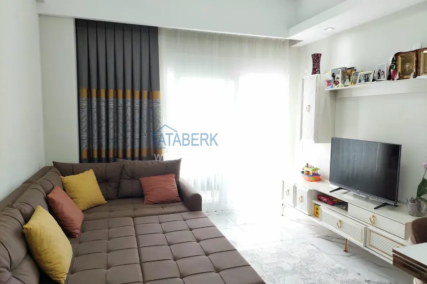 Kupuj Apartament pod klucz z 1 sypialnią i przeszklonym balkonem w Alanya w dzielnicy Avsallar. Dostępna jest rata 5