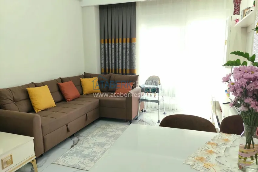 Kupuj Apartament pod klucz z 1 sypialnią i przeszklonym balkonem w Alanya w dzielnicy Avsallar. Dostępna jest rata 6
