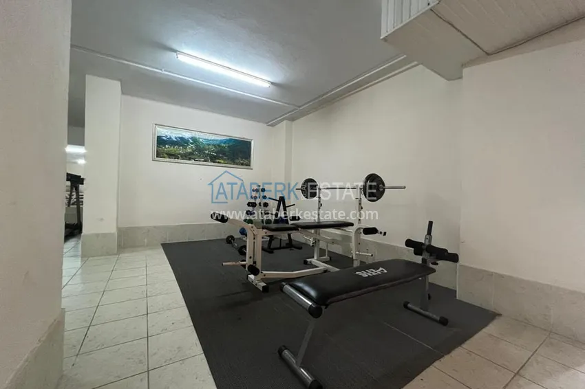 Apartament 2+1 z meblami, przeszklonym balkonem i widokiem na morze, centrum Alanya 8 