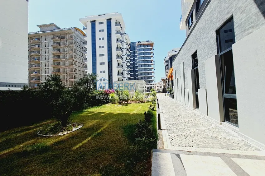 Panoramiczny dwupoziomowy penthouse z oryginalnym wnętrzem w centrum Mahmutlar, sobotni rynek 10 