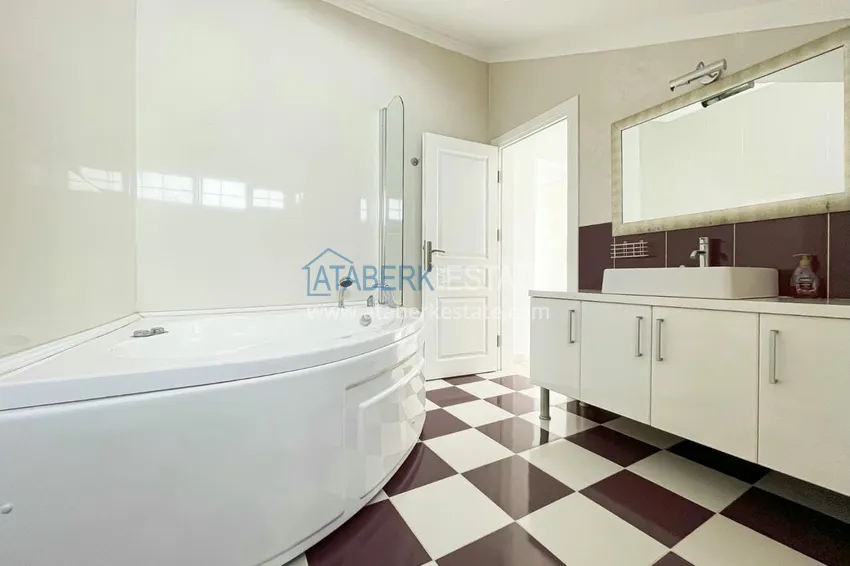 Kupuj  Umeblowany dwupoziomowy penthouse z widokiem na morze i góry — Alanya, dzielnica Cikcilli 33 
