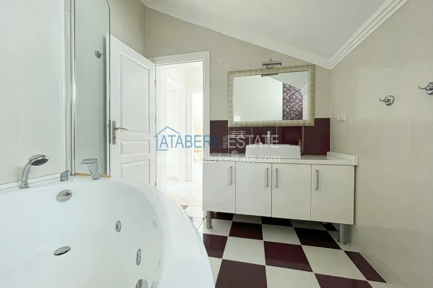 Kupuj  Umeblowany dwupoziomowy penthouse z widokiem na morze i góry — Alanya, dzielnica Cikcilli 34 