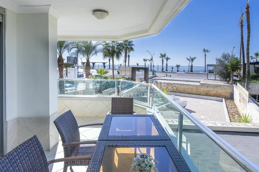 Kupuj  Apartament pod klucz przy plaży w Alanya, dzielnica Oba. Nadaje się do zezwolenia na pobyt  8 