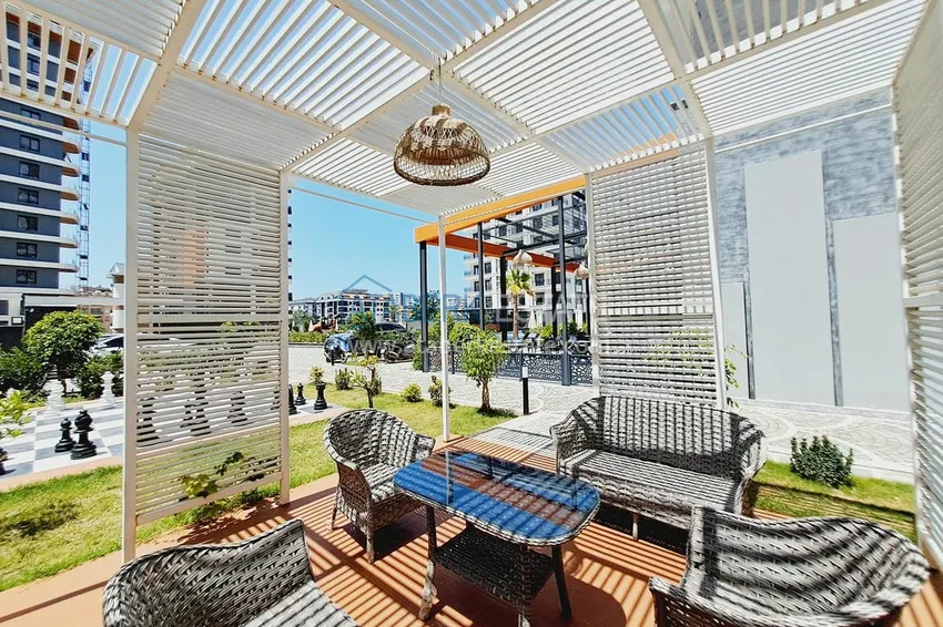 Panoramiczny dwupoziomowy penthouse z oryginalnym wnętrzem w centrum Mahmutlar, sobotni rynek 9 