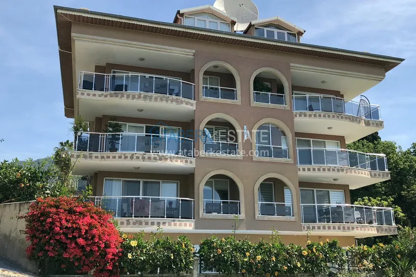 Nieruchomość na zezwolenie na pobyt! Umeblowany duplex z panoramicznym widokiem na morze w malowniczej okolicy Sugozu, Alanya 2 