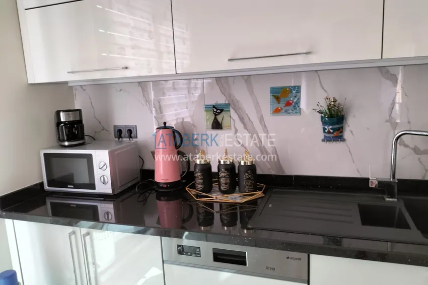 Kupuj  Luksusowy dwupoziomowy penthouse z designerskim remontem zaledwie 200 metrów od plaży Kleopatra 11 