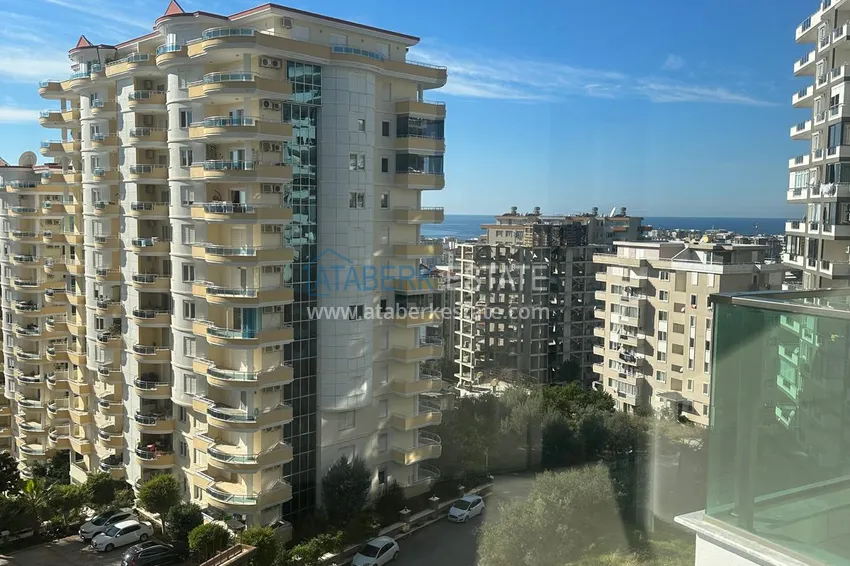 Kupuj  Dobrze wykończone apartamenty z jedną sypialnią w Alanya, dzielnica Mahmutlar 11 