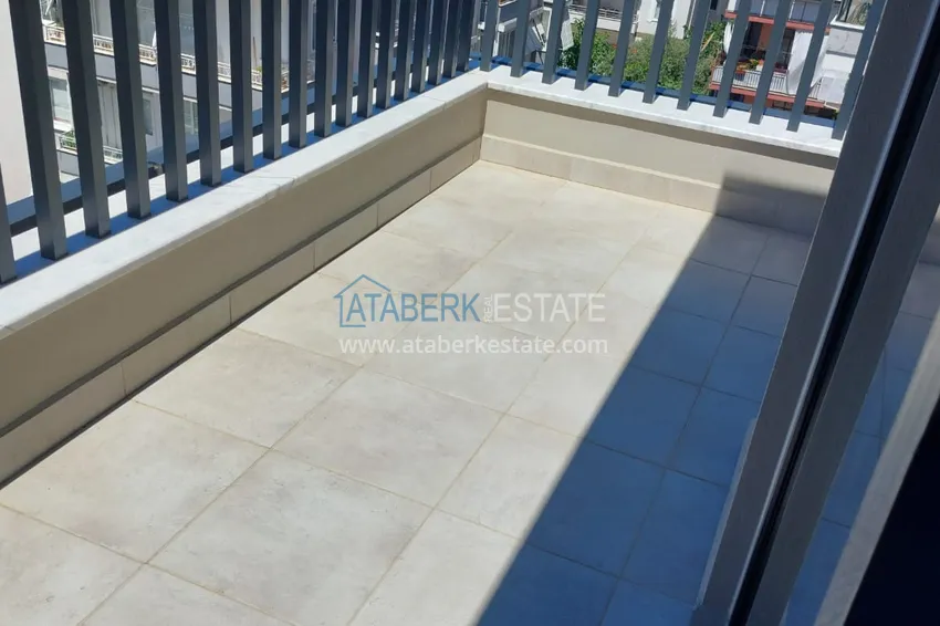 Kupuj  Luksusowy dwupoziomowy penthouse z designerskim remontem zaledwie 200 metrów od plaży Kleopatra 19 