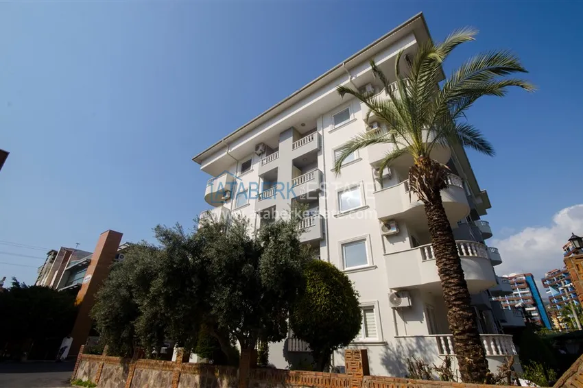Nieruchomości w ramach obywatelstwa. Umeblowane mieszkanie w pobliżu centrum handlowego Alanium - Alanya, dzielnica Cikcilli 2 