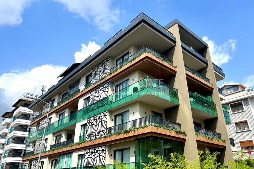Luksusowy dwupoziomowy penthouse z designerskim remontem zaledwie 200 metrów od plaży Kleopatra 2 