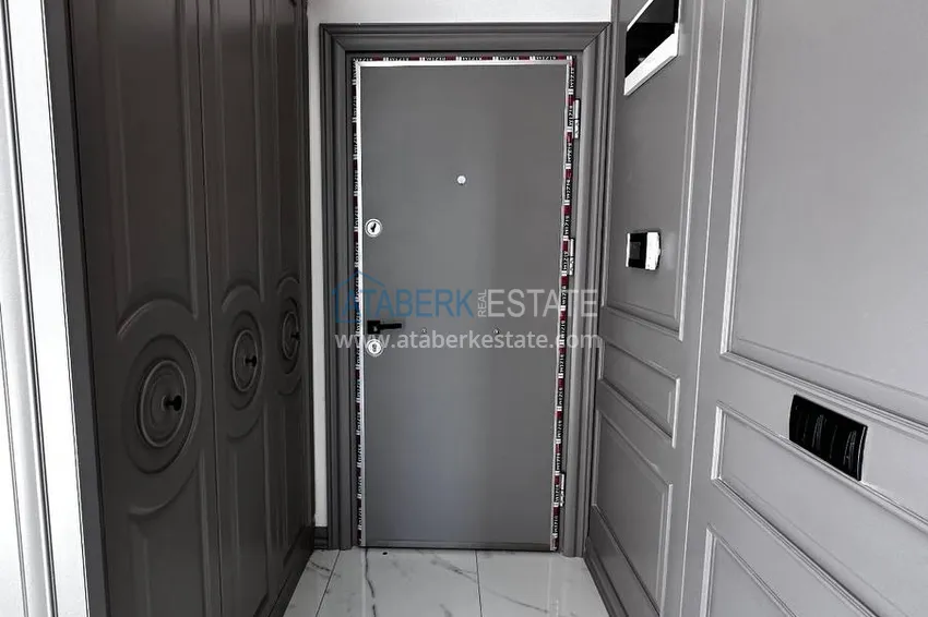 Kupuj  Wysokiej jakości wykończony apartament w dzielnicy Soli, Mersin - zaledwie 800 metrów od morza 1 