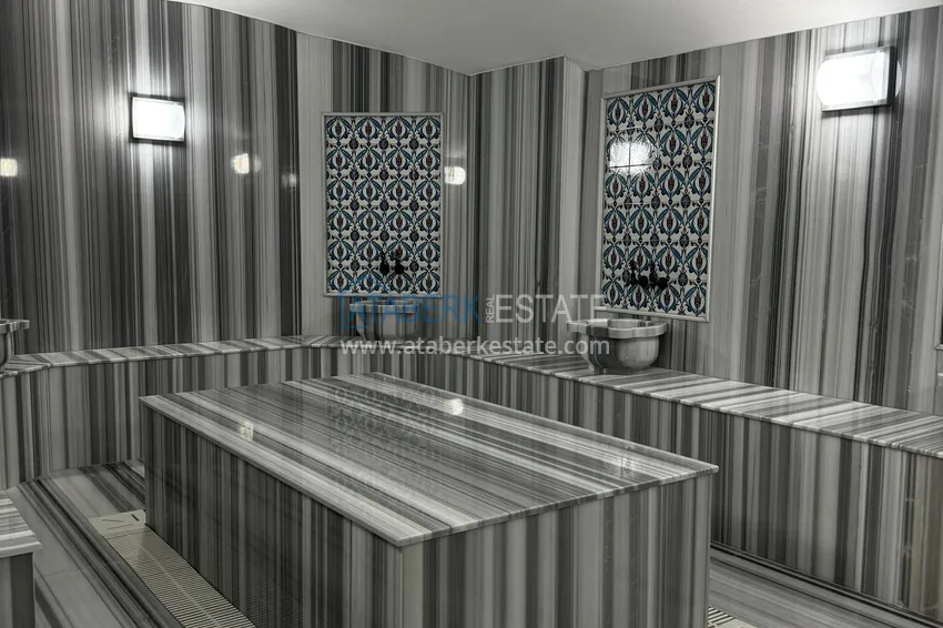 Apartament z jedną sypialnią z pięknym wykończeniem i widokiem na góry w dzielnicy Tomyuk, Mersin. Rata jest możliwa 30 