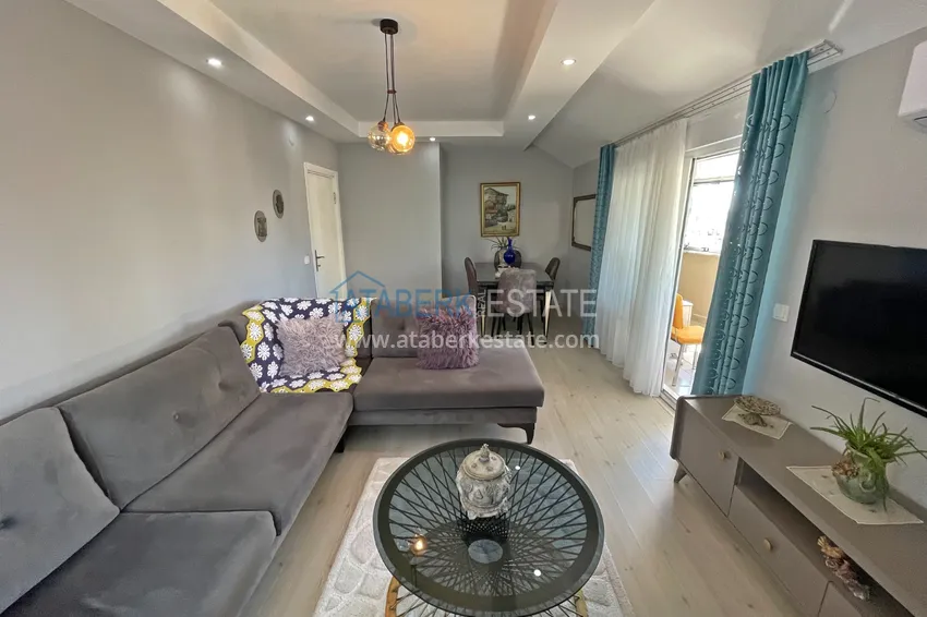 Umeblowany apartament dwupoziomowy 500 metrów od morza - Alanya, dzielnica Mahmutlar 1 