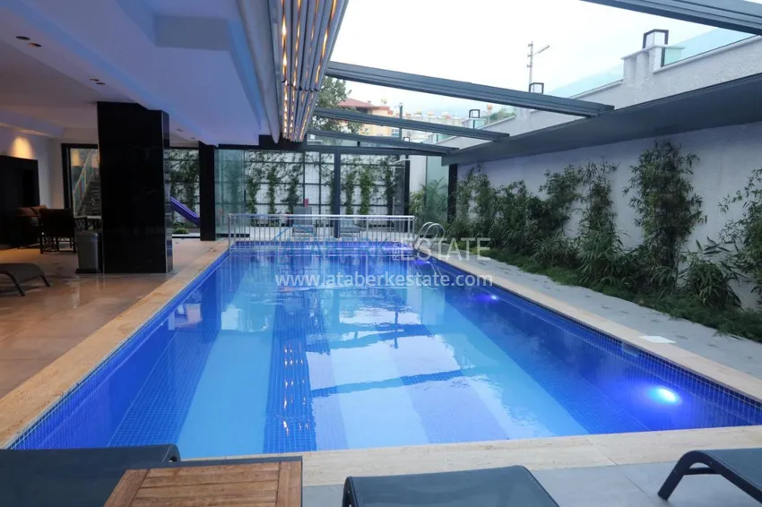 Luksusowy dwupoziomowy penthouse z designerskim remontem zaledwie 200 metrów od plaży Kleopatra 7 