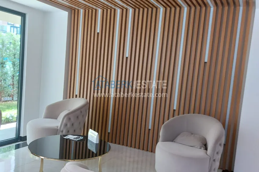 Luksusowy dwupoziomowy penthouse z designerskim remontem zaledwie 200 metrów od plaży Kleopatra 10 