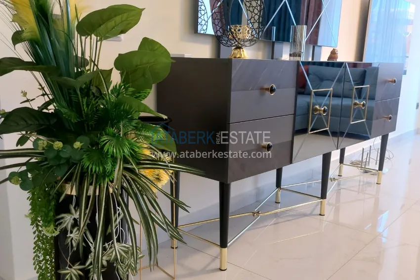 Kupuj  Luksusowy dwupoziomowy penthouse z designerskim remontem zaledwie 200 metrów od plaży Kleopatra 8 