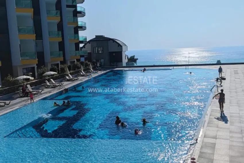 Apartament 1+1 z meblami i widokiem na morze w kompleksie przy plaży — Alanya, dzielnica Kargicak 3 