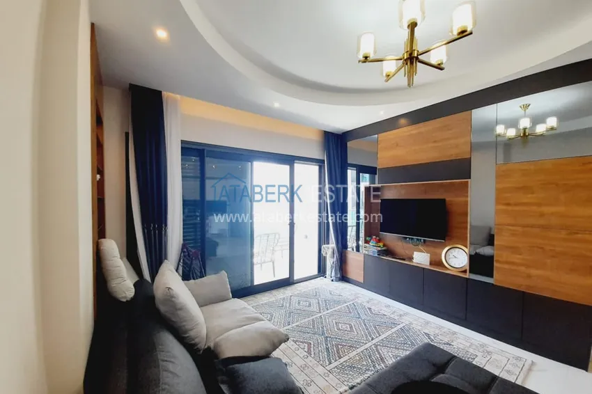 Kupuj  Apartament 1+1 z meblami i widokiem na morze w kompleksie przy plaży — Alanya, dzielnica Kargicak 2 