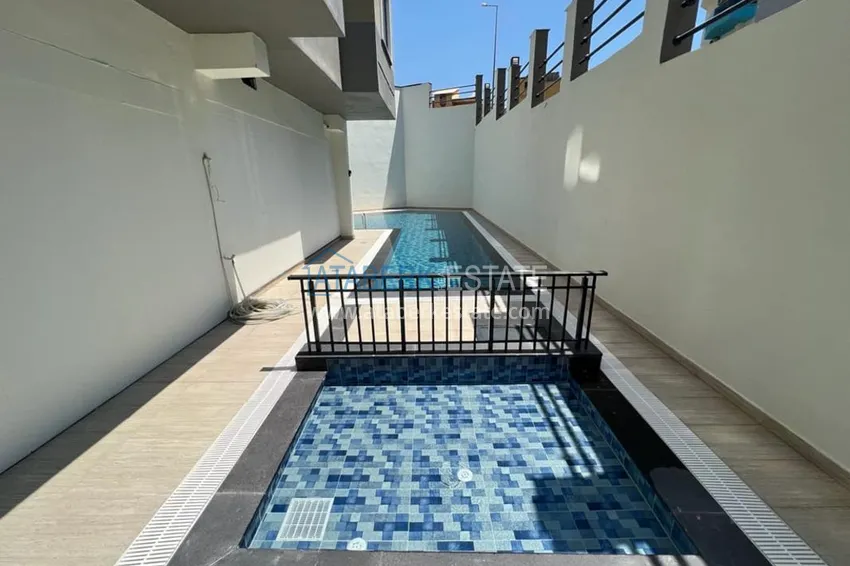 Umeblowany dwupoziomowy penthouse w nowoczesnym nowym kompleksie — Alanya, Mahmutlar 4 