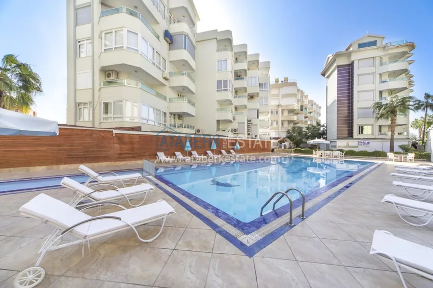 Umeblowany apartament z widokiem na morze i przeszklonym balkonem - pierwszy apartament nadmorski, dzielnica Oba 8 