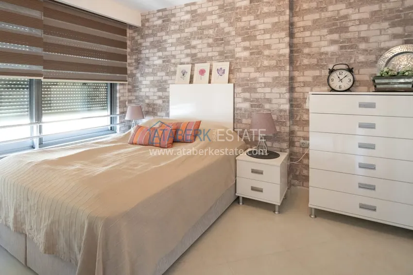 Kupuj  Umeblowany apartament z widokiem na morze i przeszklonym balkonem - pierwszy apartament nadmorski, dzielnica Oba 7 