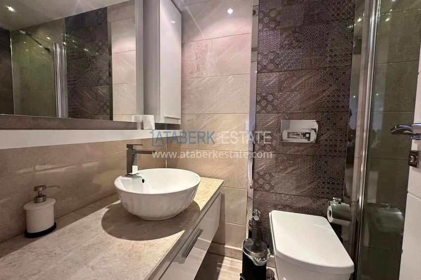 Kupuj  Umeblowany dwupoziomowy penthouse w centrum Alanyi - Plaża Kleopatra 14 