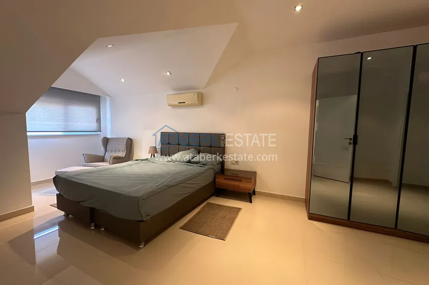 Kupuj  Umeblowany dwupoziomowy penthouse w centrum Alanyi - Plaża Kleopatra 15 