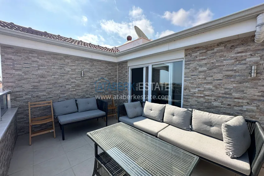 Kupuj  Umeblowany dwupoziomowy penthouse w centrum Alanyi - Plaża Kleopatra 17 