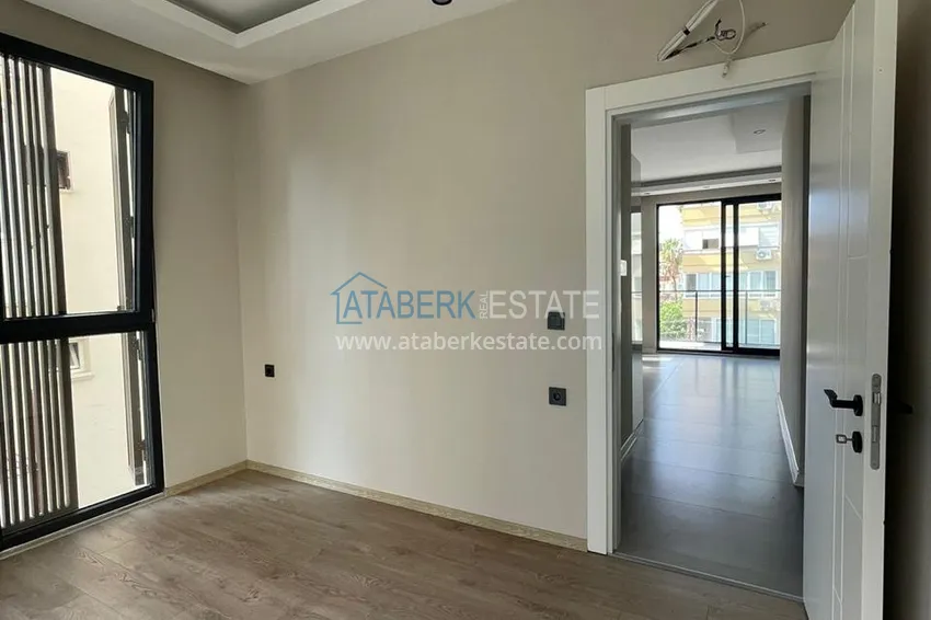 Kupuj  Apartament 1+1 w centrum Alanyi w nowym nowoczesnym kompleksie - plaża Kleopatra 22 