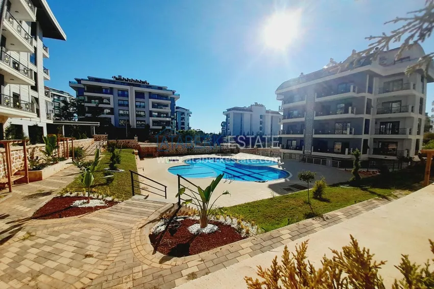 Gotowe trzypokojowe mieszkanie w nowym budynku - Alanya, dzielnica Oba 1 