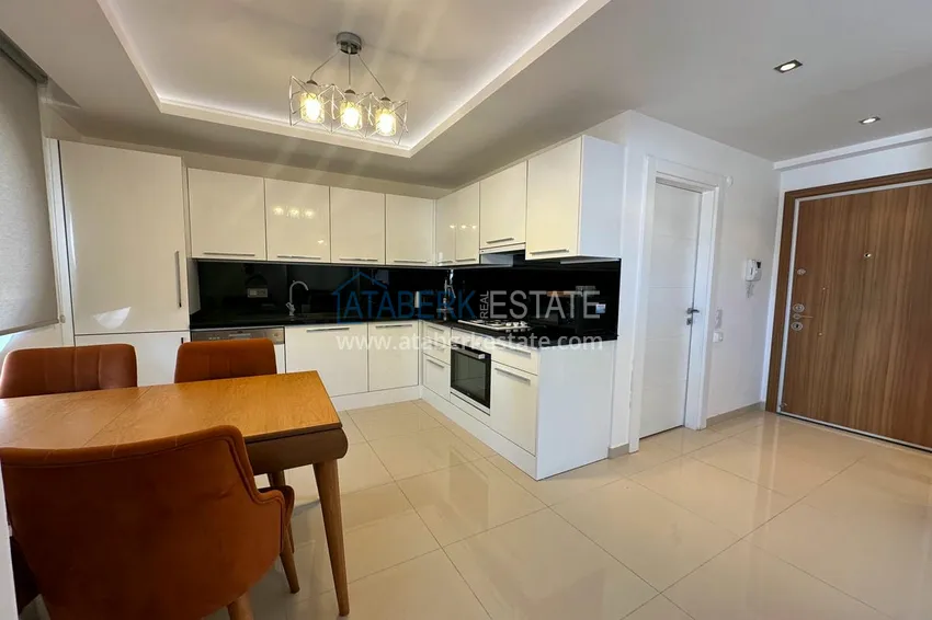 Kupuj  Umeblowany dwupoziomowy penthouse w centrum Alanyi - Plaża Kleopatra 1 
