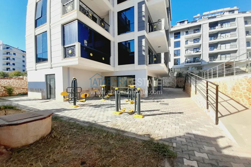 Gotowe trzypokojowe mieszkanie w nowym budynku - Alanya, dzielnica Oba 5 