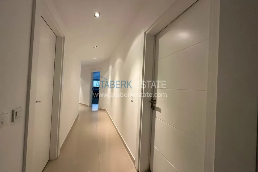 Kupuj  Umeblowany dwupoziomowy penthouse w centrum Alanyi - Plaża Kleopatra 6 