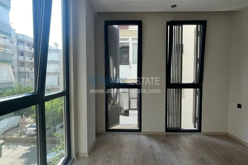 Kupuj  Apartament 1+1 w centrum Alanyi w nowym nowoczesnym kompleksie - plaża Kleopatra 7 