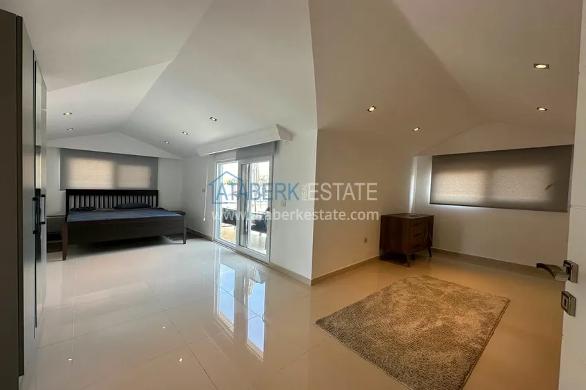 Kupuj  Umeblowany dwupoziomowy penthouse w centrum Alanyi - Plaża Kleopatra 7 