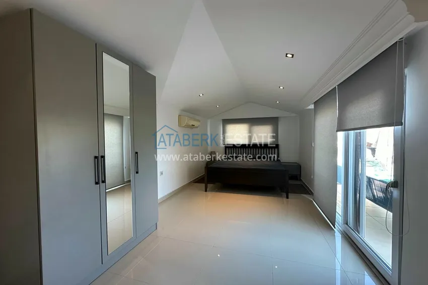 Kupuj  Umeblowany dwupoziomowy penthouse w centrum Alanyi - Plaża Kleopatra 9 