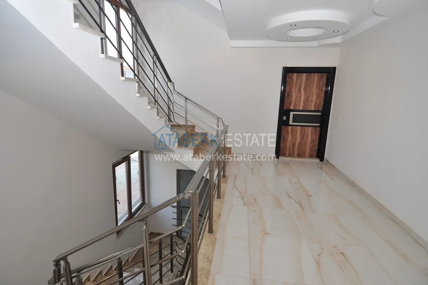 Apartament dwupoziomowy z meblami, oddzielną kuchnią i widokiem na góry — dzielnica Kestel, Alanya 11 