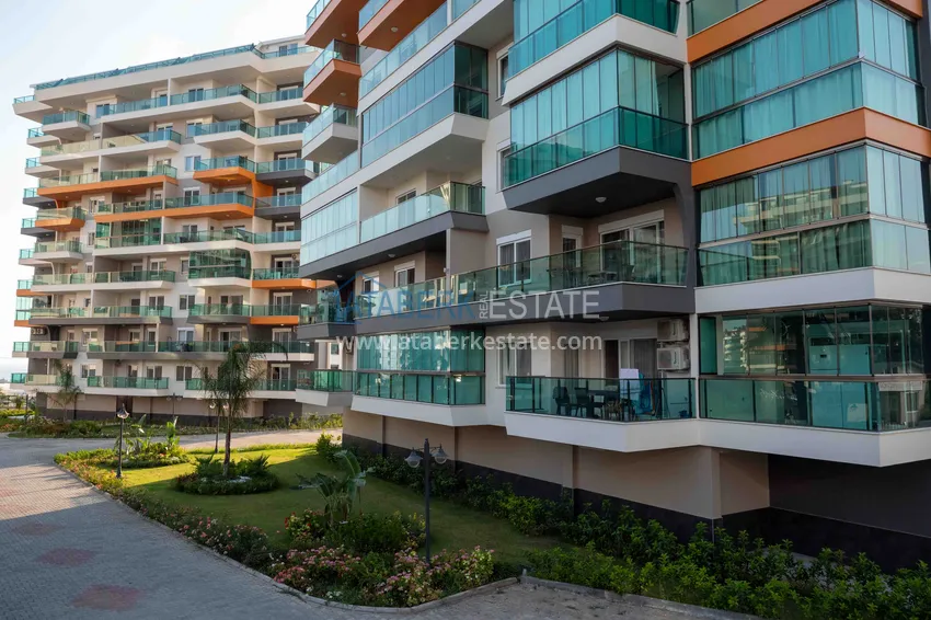 Umeblowane mieszkanie z jedną sypialnią w rezydencji z infrastrukturą hotelową — Alanya, dzielnica Avsallar 18 
