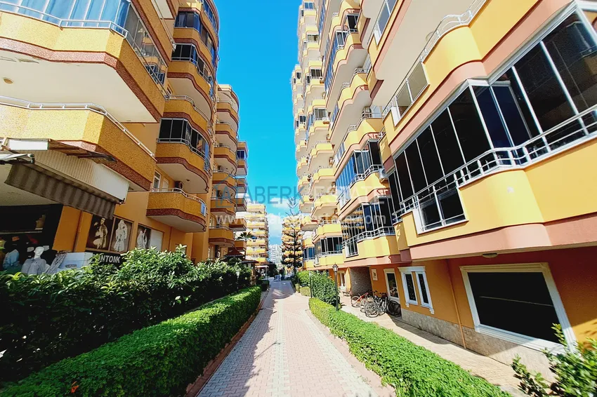 Umeblowany apartament z dwiema sypialniami 100 metrów od morza - dzielnica Mahmutlar, Alanya  1 