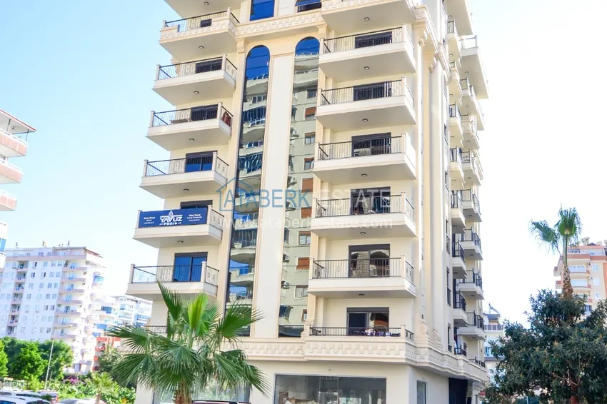 Apartament z 2 sypialniami w Mahmutlar z nowymi meblami i widokiem na góry 1 