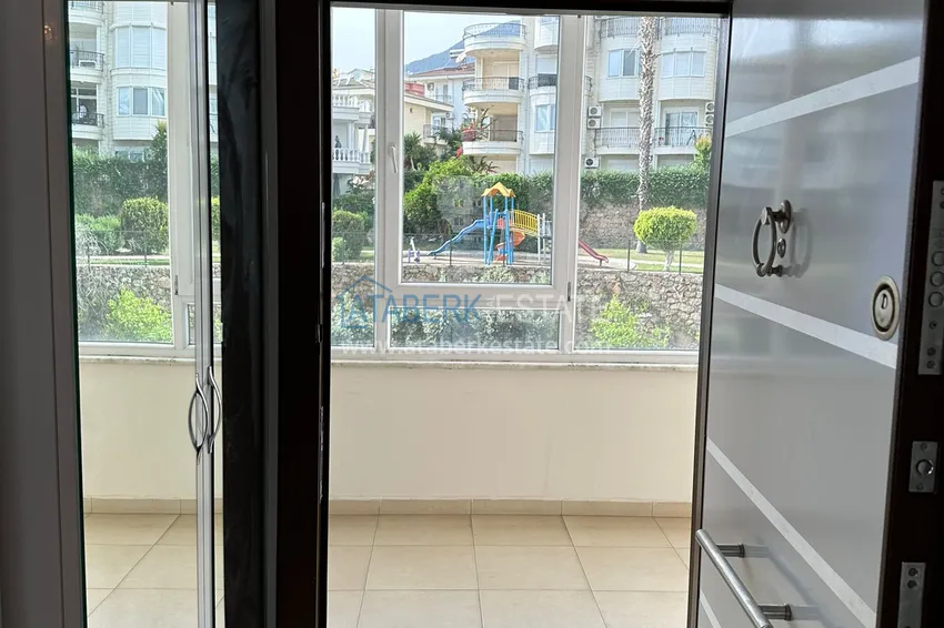 Kupuj  Nieruchomość na zezwolenie na pobyt! Apartament 1+1 z meblami i widokiem na góry, dzielnica Cikcilli — Alanya 1 
