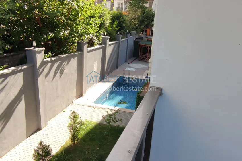 Kupuj  Apartament 1+1 w nowym kompleksie butikowym w centrum Alanyi, plaża Kleopatra 11 