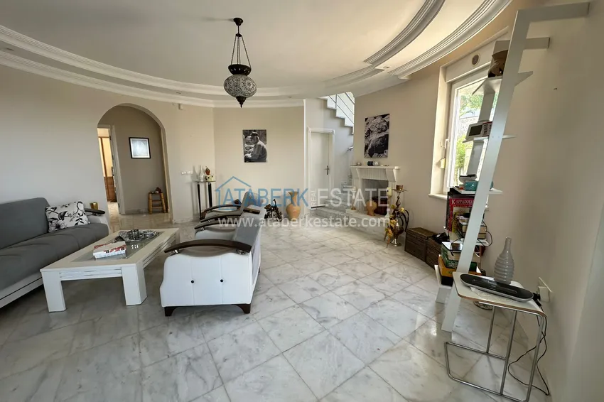 Kupuj  3+1 umeblowana willa w przytulnym kompleksie domków letniskowych — Alanya, dzielnica Kargicak 21 