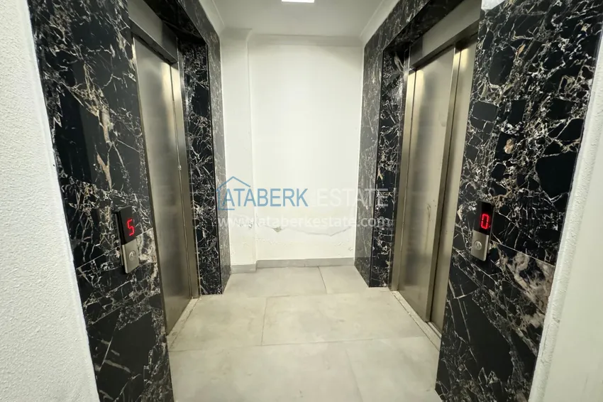 Apartament z 2 sypialniami w Mahmutlar z nowymi meblami i widokiem na góry 20 