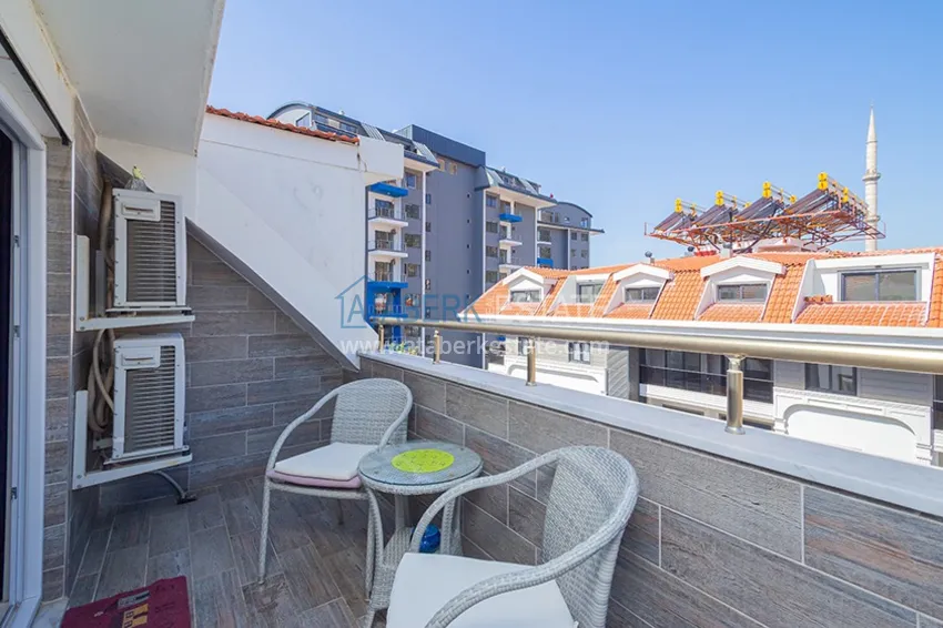 Kupuj  Nieruchomość na zezwolenie na pobyt. Umeblowany apartament z oddzielną kuchnią - centrum Alanya, dzielnica Kleopatra 19 